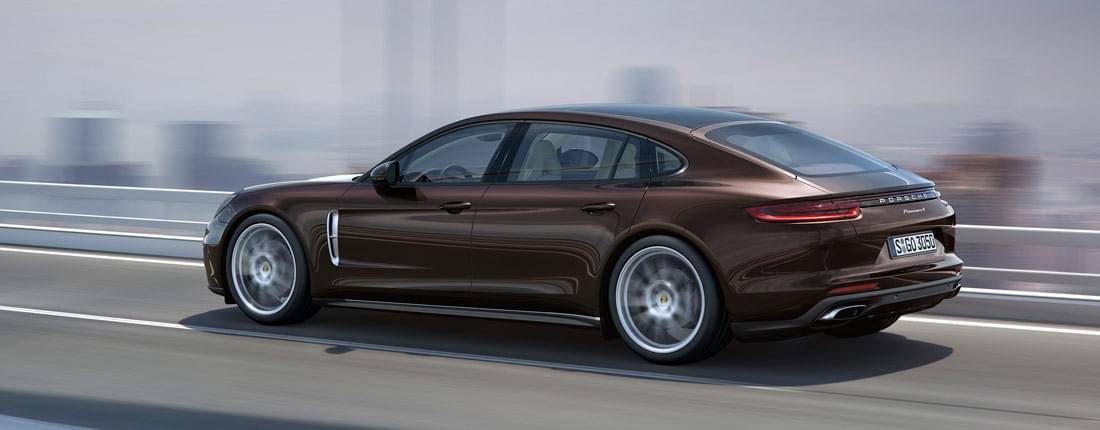 porsche-panamera-4-side