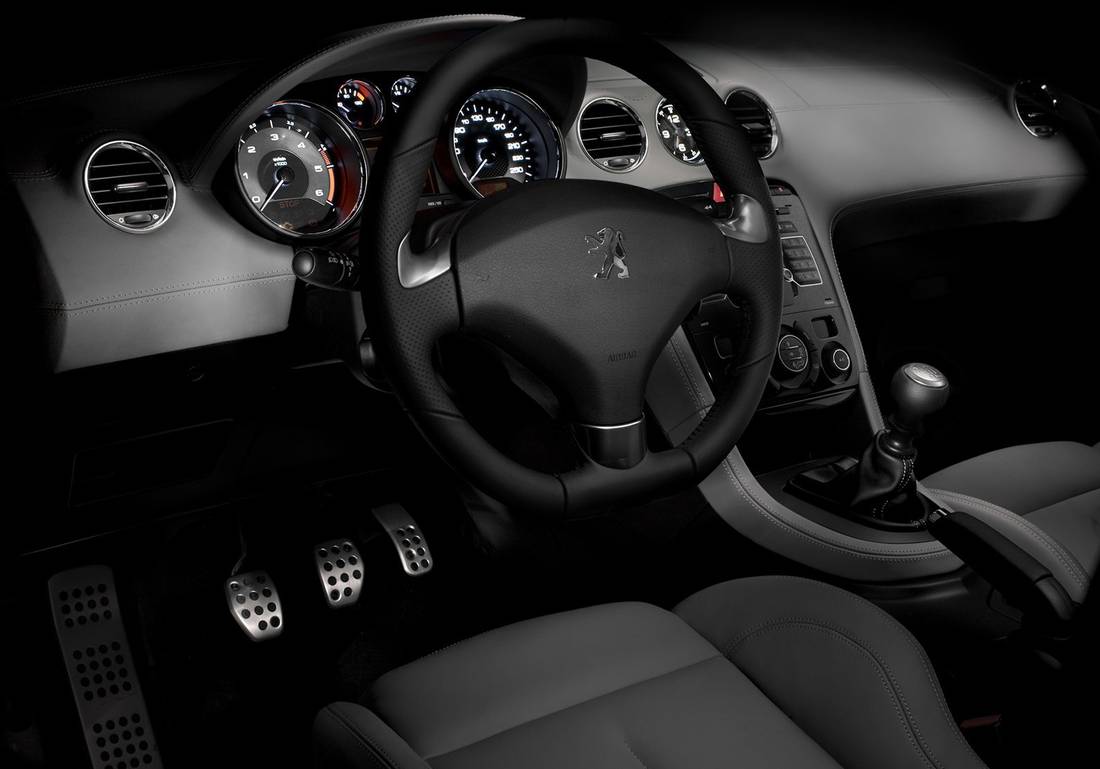 peugeot-rcz-interieur