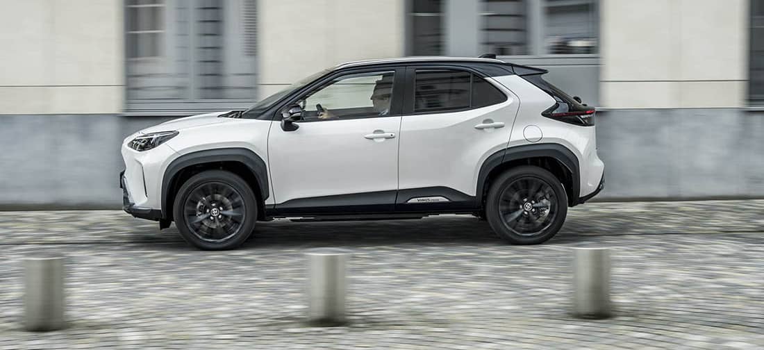  Der Toyota Yaris Cross ist als sparsames Kompakt-SUV besonders für Stadtfahrer interessant.