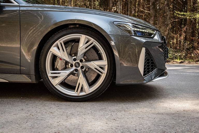 Audi-RS6-Avant-2020-Wheel