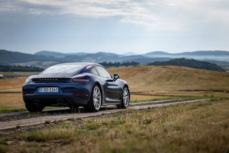 Porsche-718-Cayman-GTS-40-Rear-Side