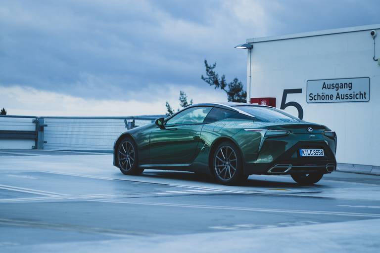 Lexus LC 500 Club Edition Back 1