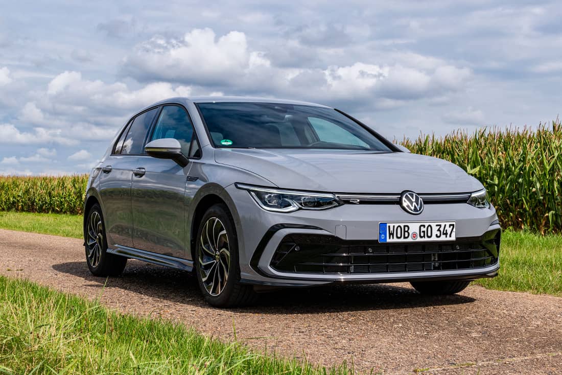Golf 8 GTE & Golf 1.5 eTSI Test, Review, Fahrbericht AutoScout24