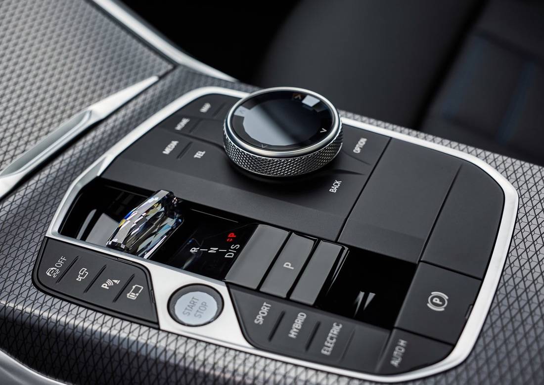 BMW-3-Series Touring-2025