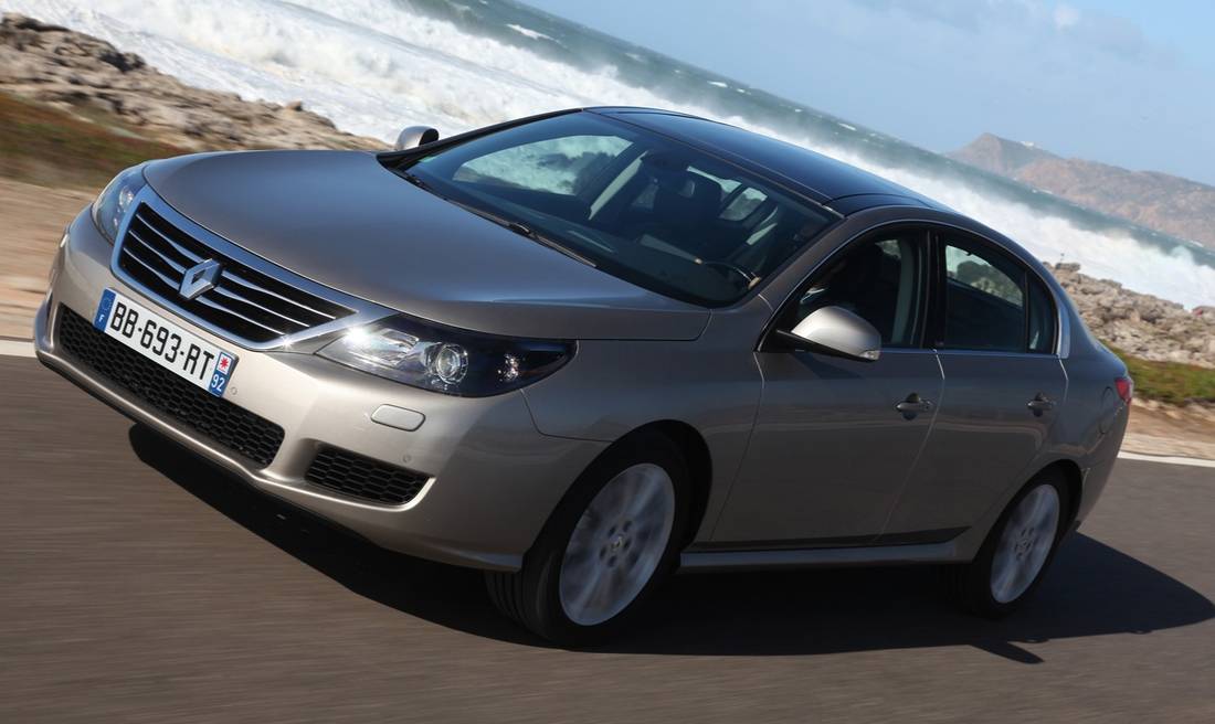 renault-latitude-front