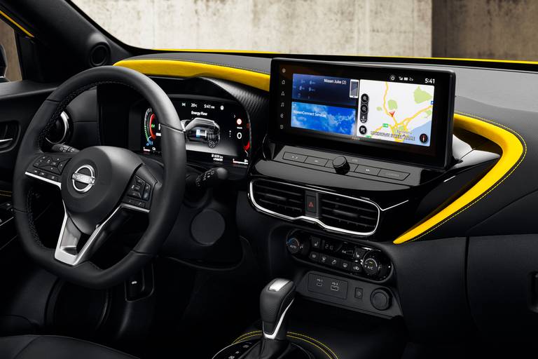 JUKE MC 2024 - interior iconic yellow body color - N-Sport - dashboard detail
