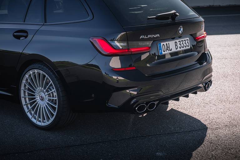 BMW-Alpina-B3-Touring-2020-Exhaust
