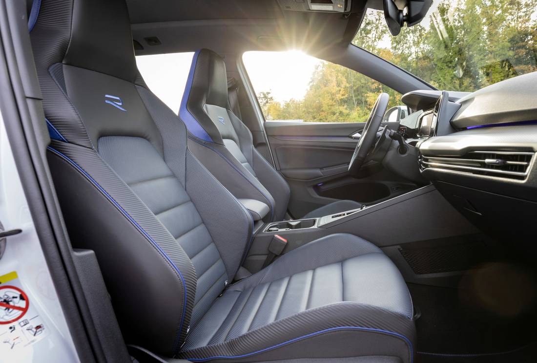 vw-golf-r-variant-seats
