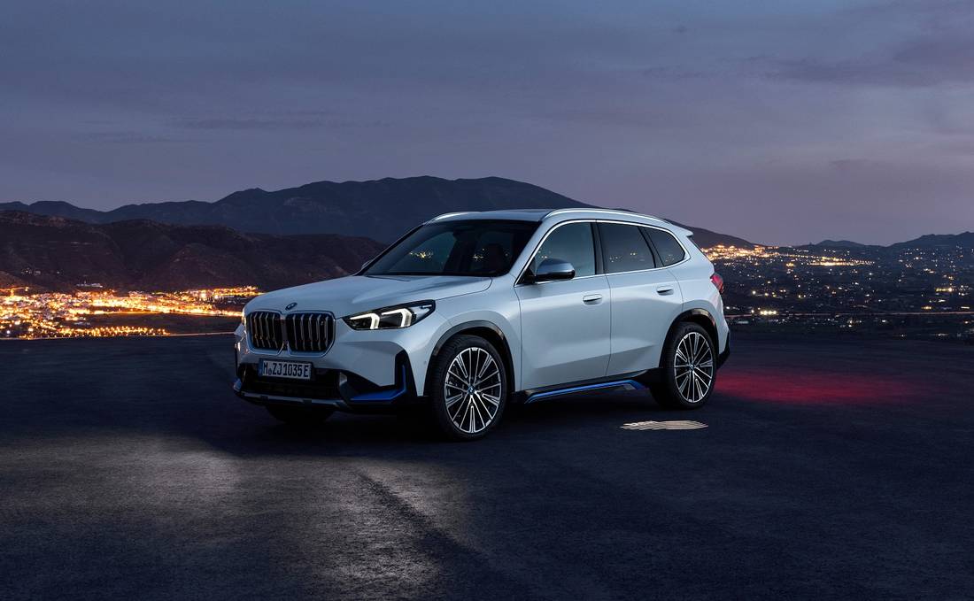 bmw-ix1-frontansicht-stand
