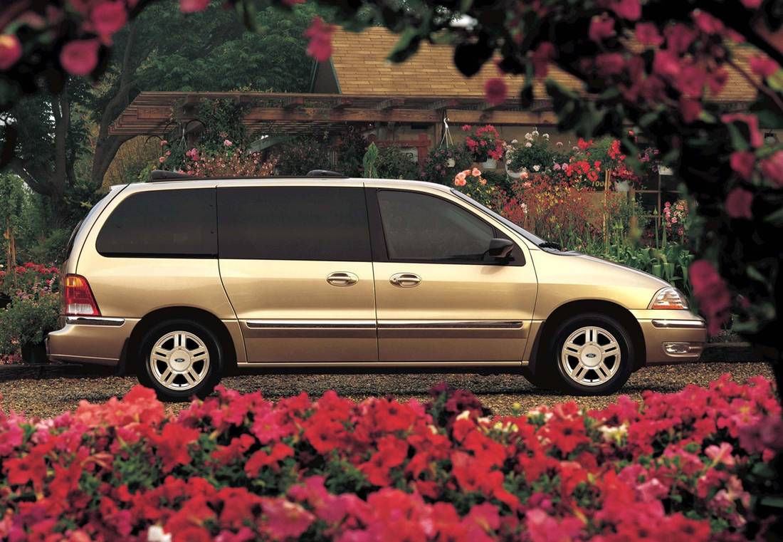 ford-windstar-side