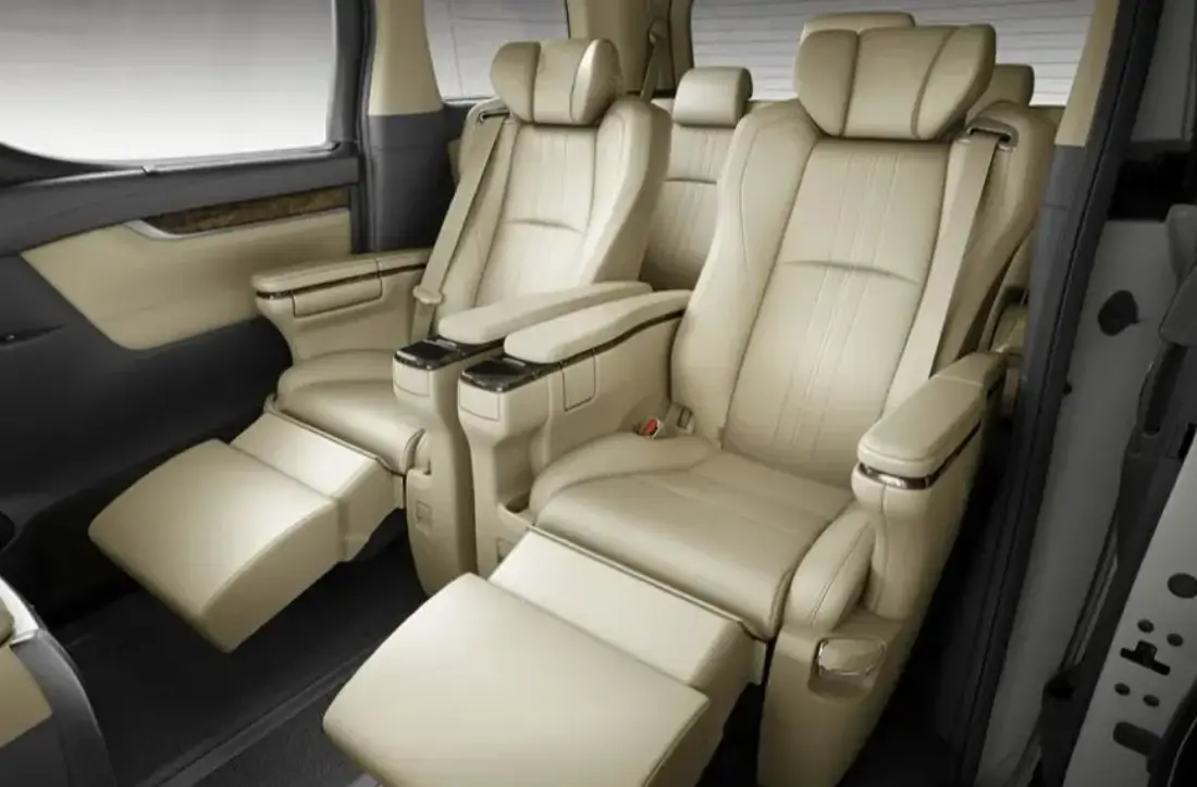 toyota-alphard-seats