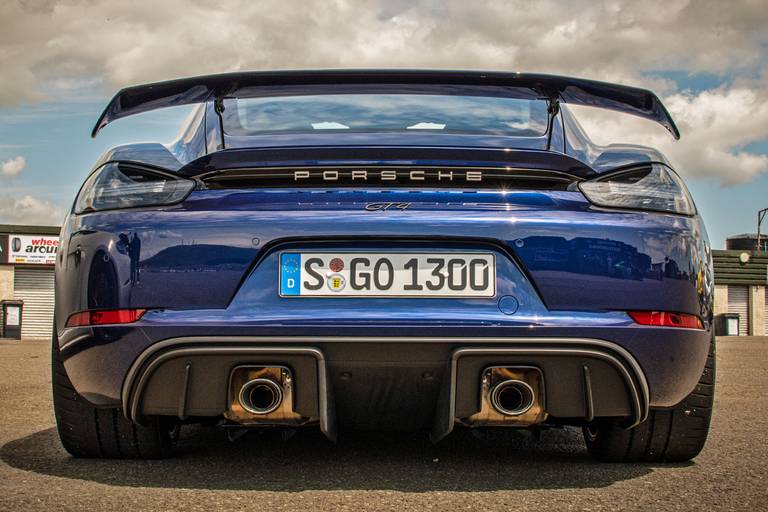 Porsche-718-Cayman-GT4-Rear