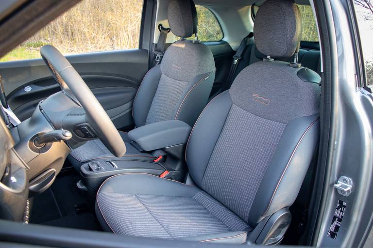 Fiat 500e Interior 2