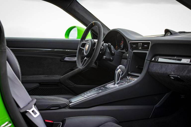 Porsche-GT3-RS-2020-Interieur