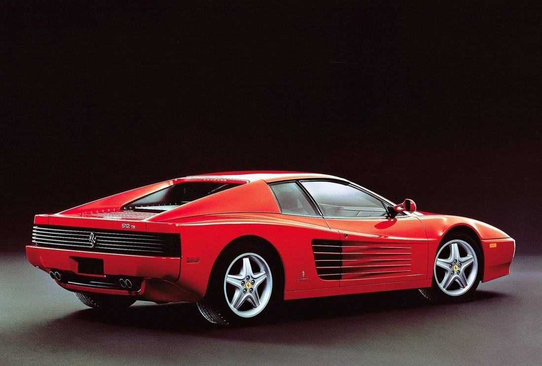 ferrari-512-side