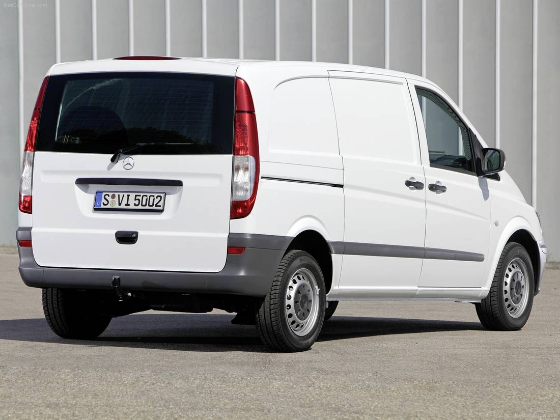 mercedes-benz-vito-back