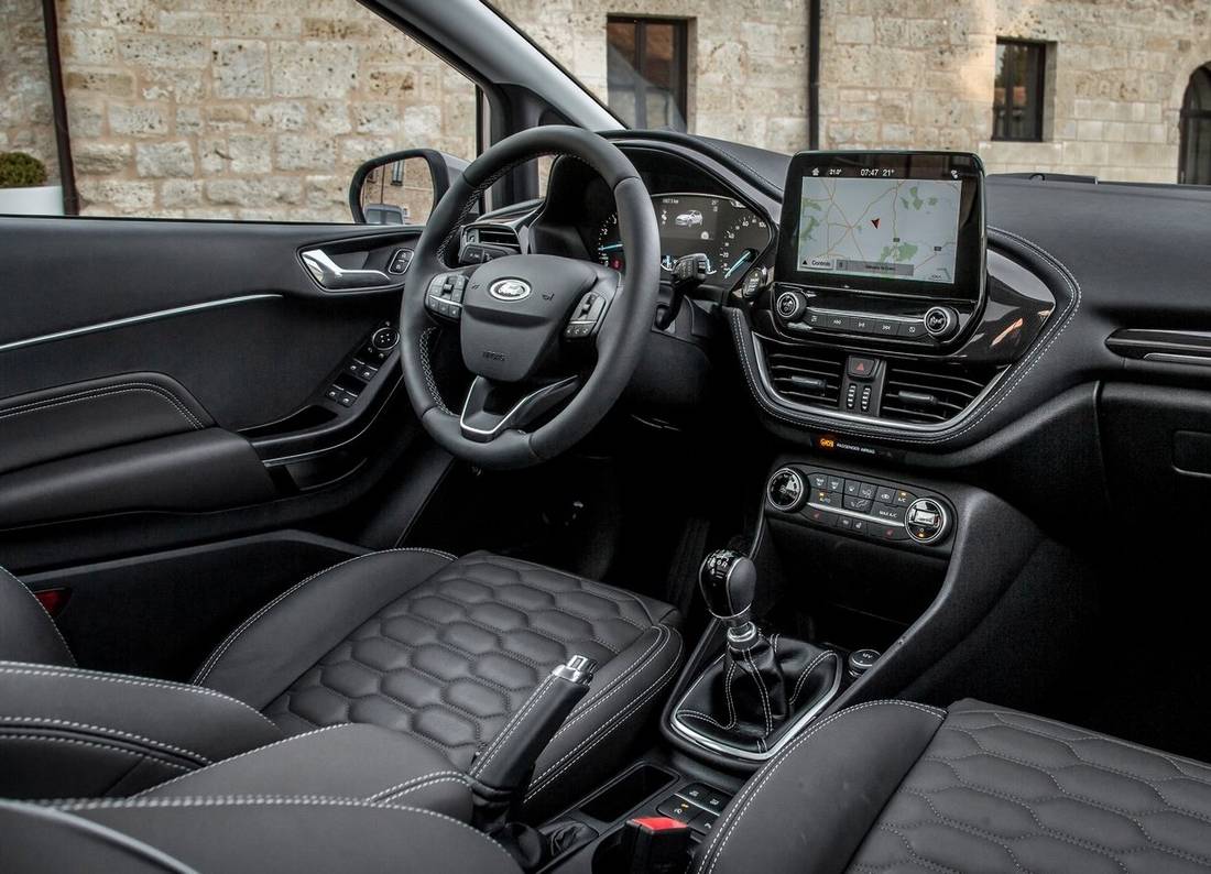 ford-fiesta-interior