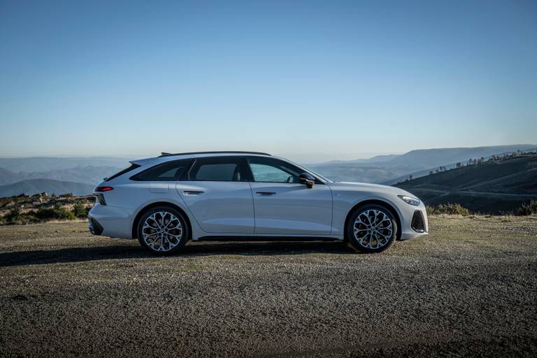Audi A6 Avant Glacier White metallic 31
