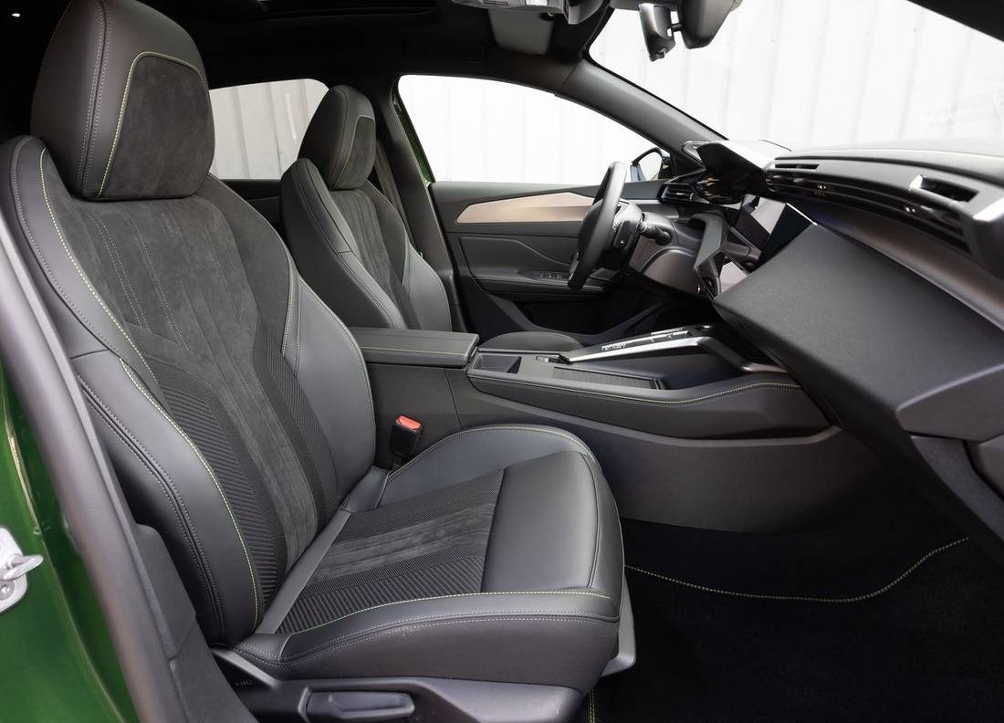 peugeot-308-seating