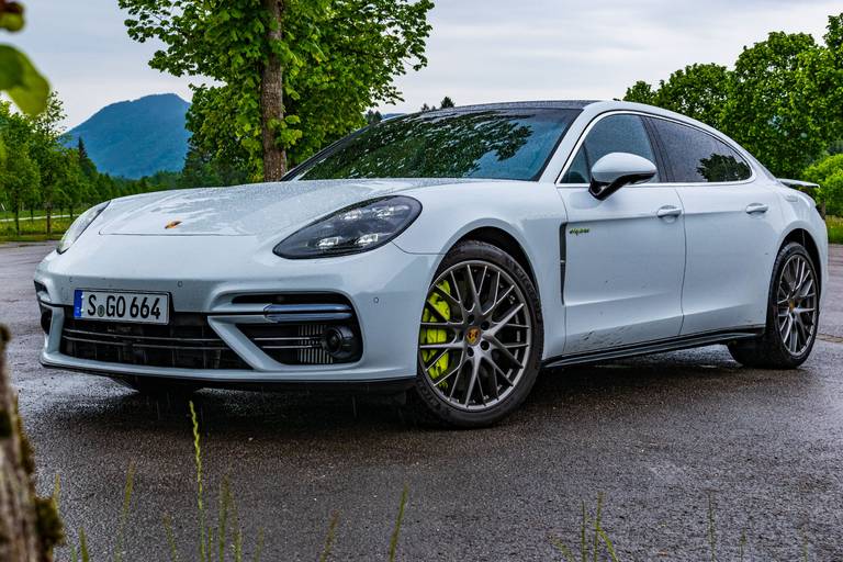 Porsche-Panamera-Turbo-S-E-Hybrid-Executive-Front-Side