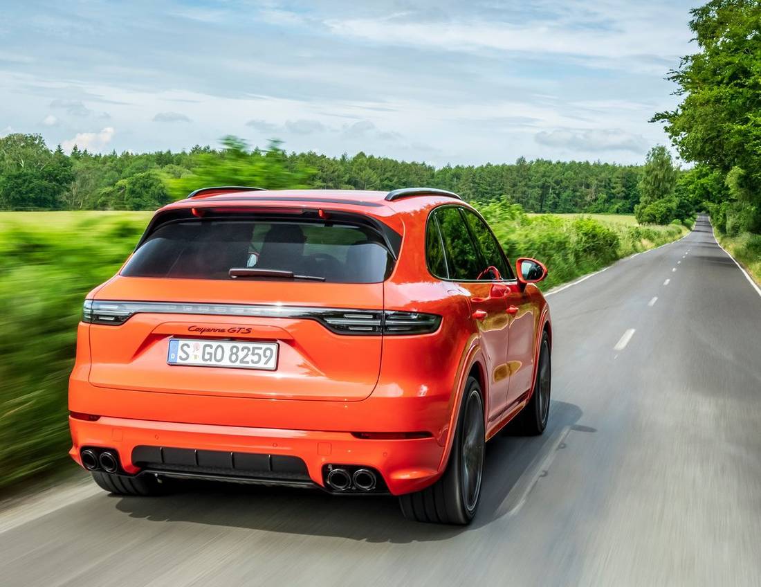 porsche-cayenne-gts-back