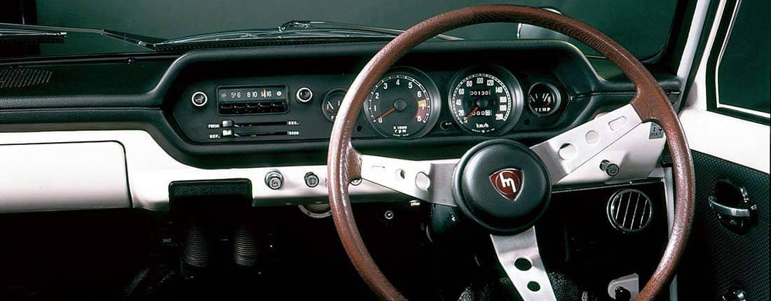 mazda-familia-l-03