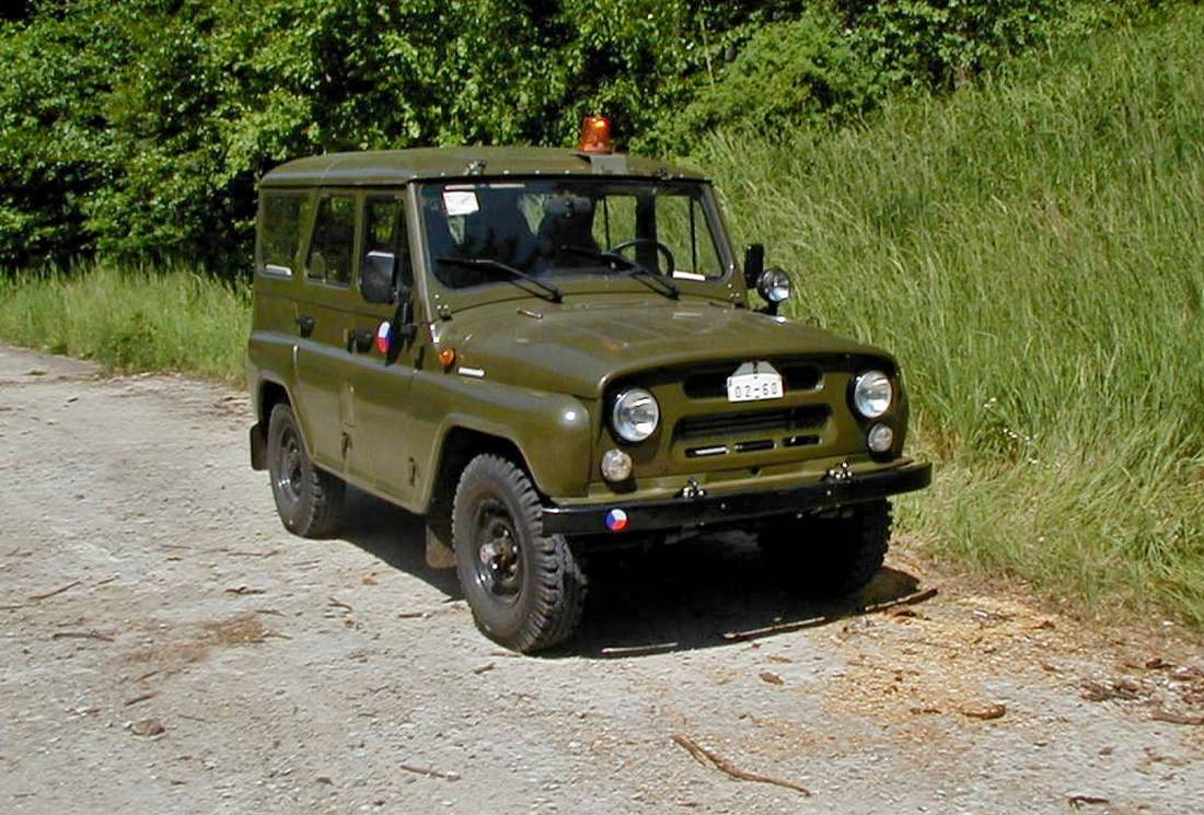 uaz-3151-front