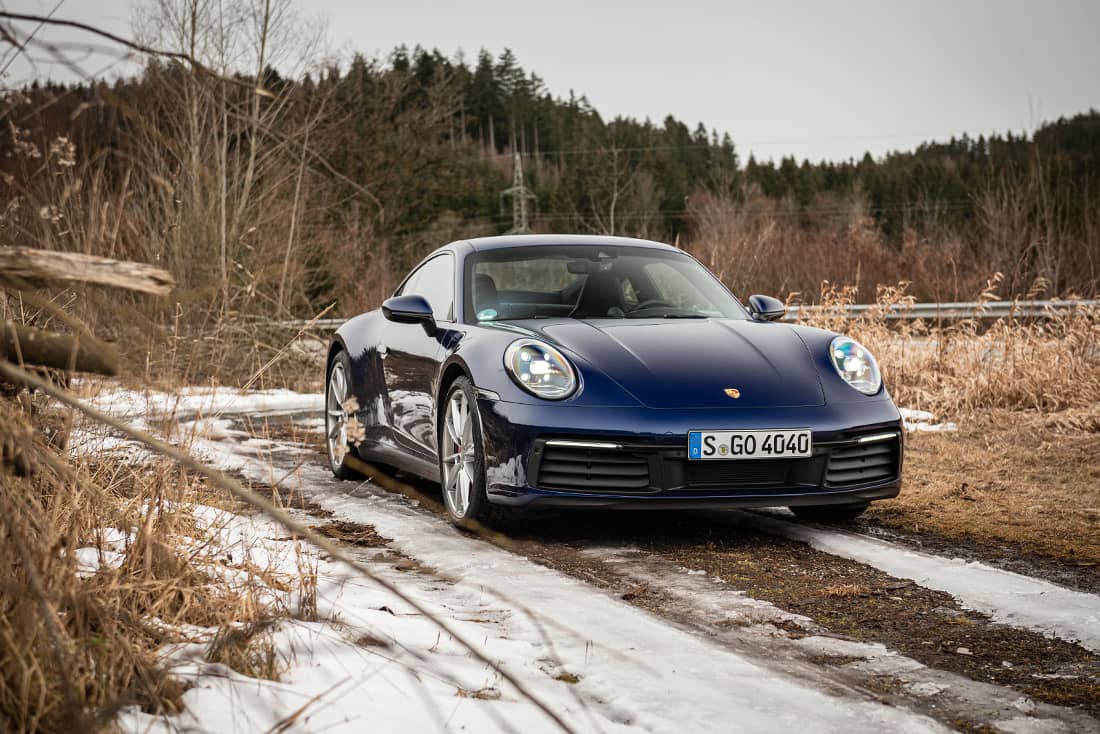 Porsche-911-Carrera-S-Schalter-2021-Front-Side