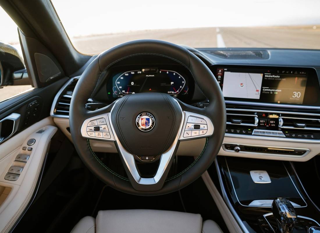 alpina-xb7-interior