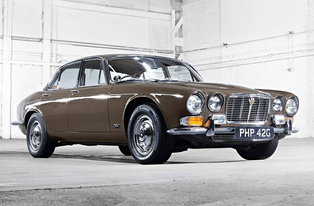 jaguar-xj6-sovereign-side