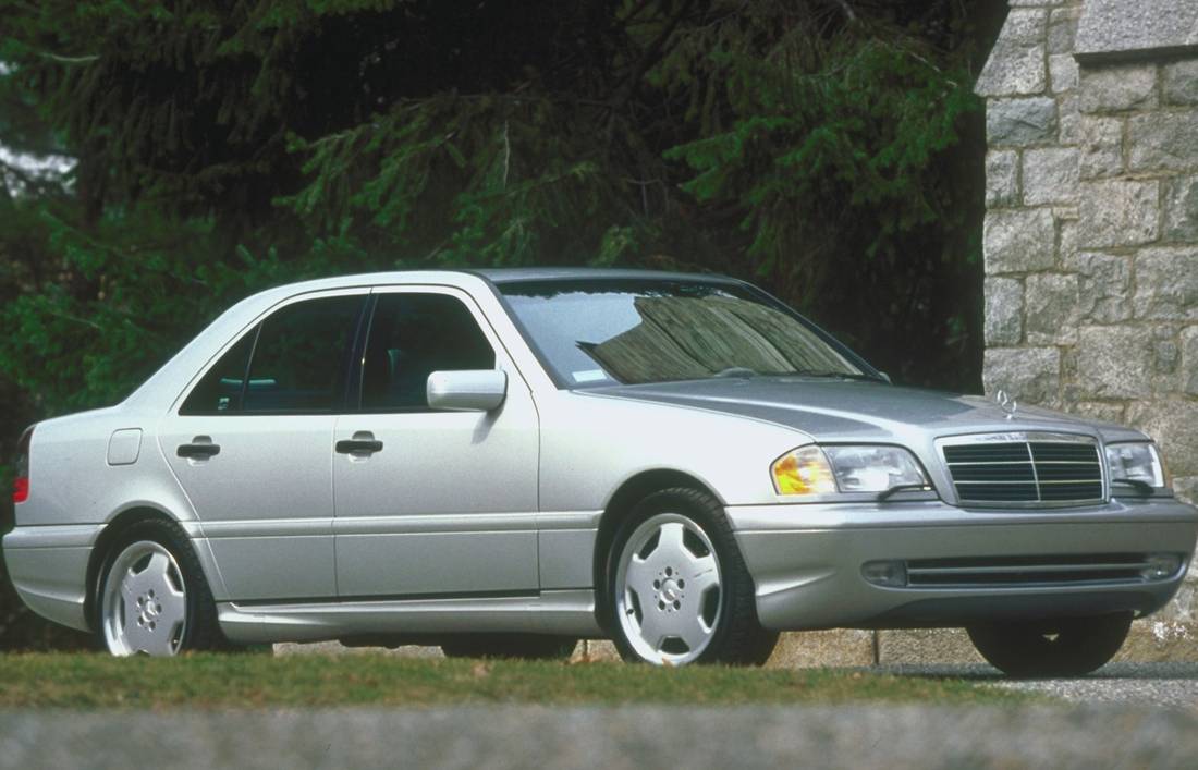 mercedes-benz-w202-c-klasse-side