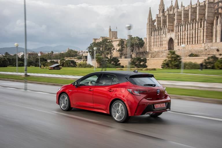 Corolla HB 2.0L Red Bitone 2019 010