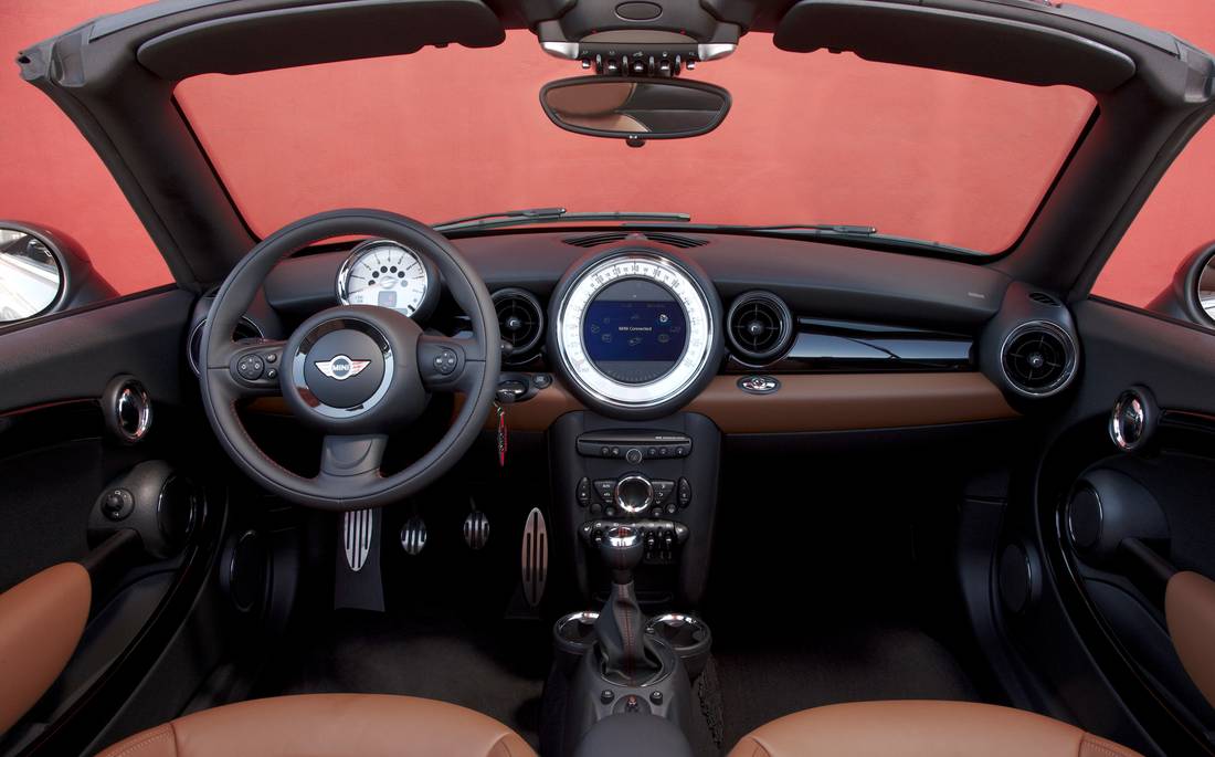 mini-cooper-roadster-interior