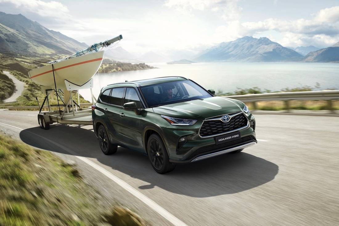 Toyota Highlander AS24 4