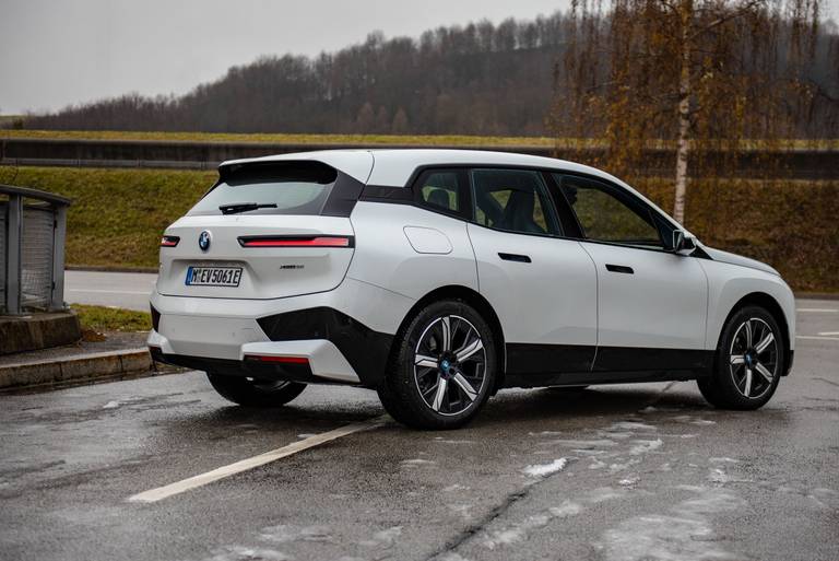 BMW-iX-xDrive50-Side-Rear