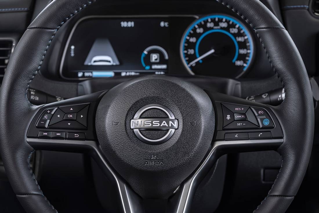 Nissan Leaf 2022 interior
