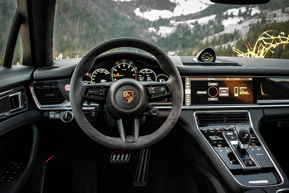 Porsche-Panamera-4S-E-Hybrid-Sport-Turismo-Cockpit
