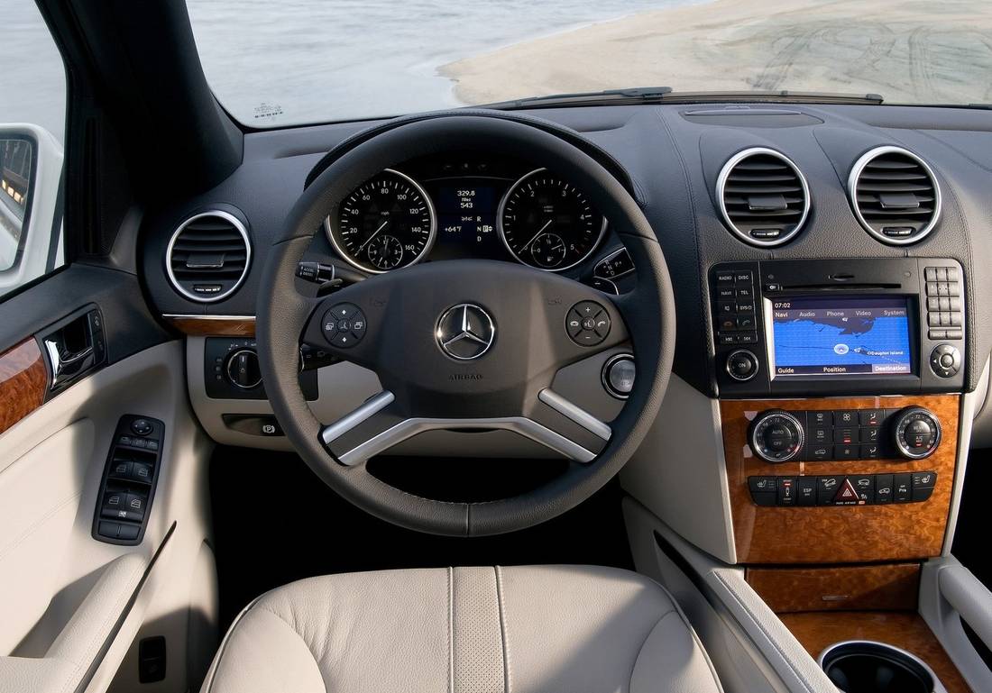 mercedes-benz-w164-interior