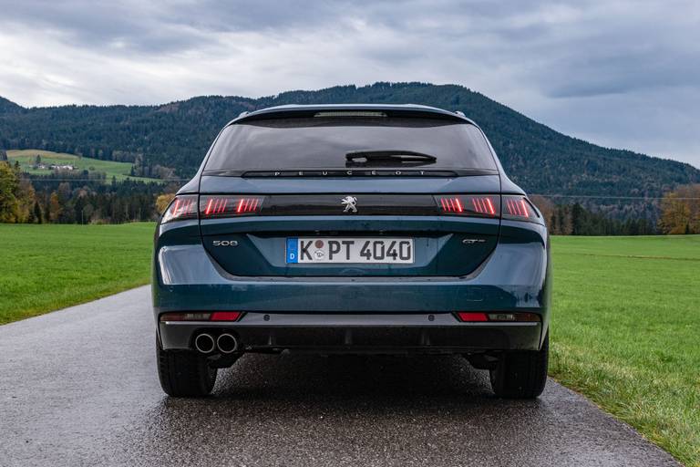 Peugeot-508-SW-Rear