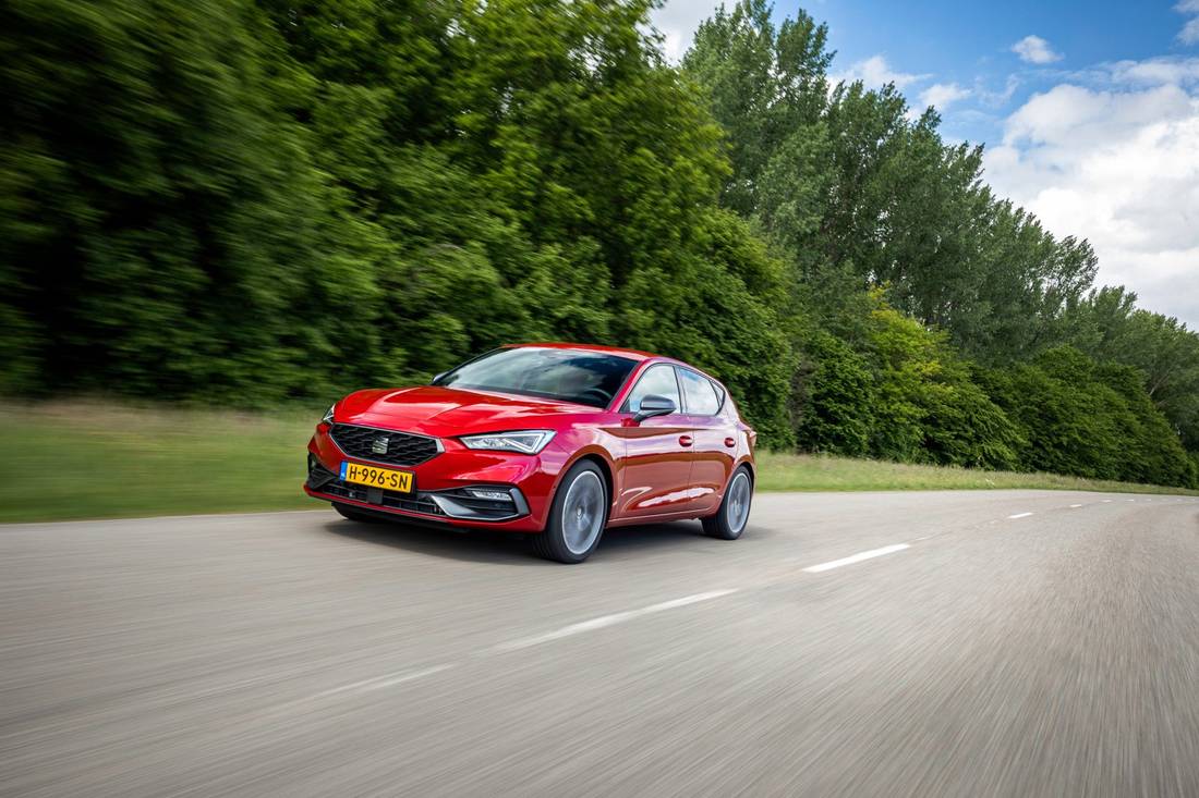 seat-leon-front