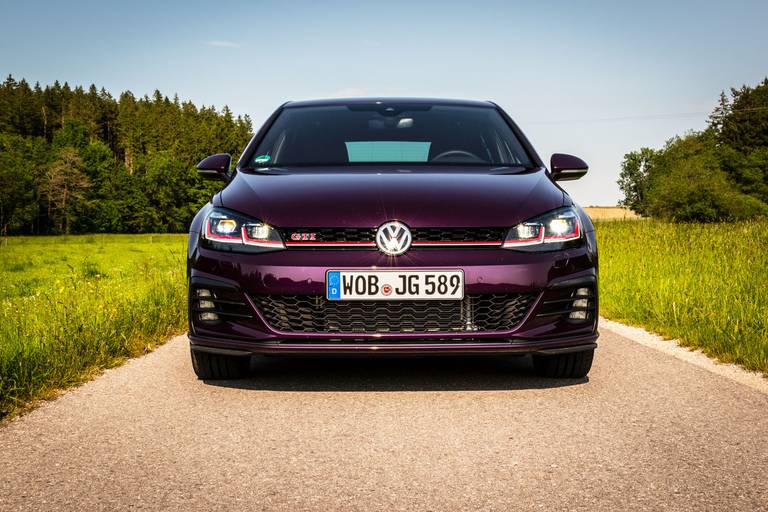 Volkswagen-Golf-GTI-Performance-Front