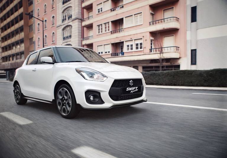  Wer es zwar sportlich mag, aber auf Komfort und Praktikabilität nicht verzichten möchte, sollte sich den Suzuki Swift Sport genauer anschauen.
