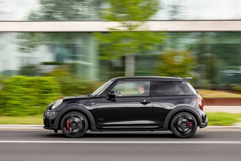 Mini-John-Cooper-Works-1to6-Side