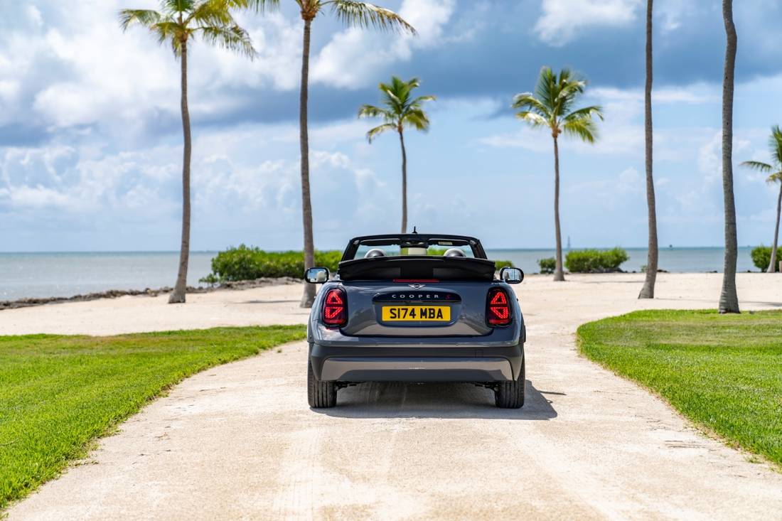 mini-cooper-cabrio-2025 (1)