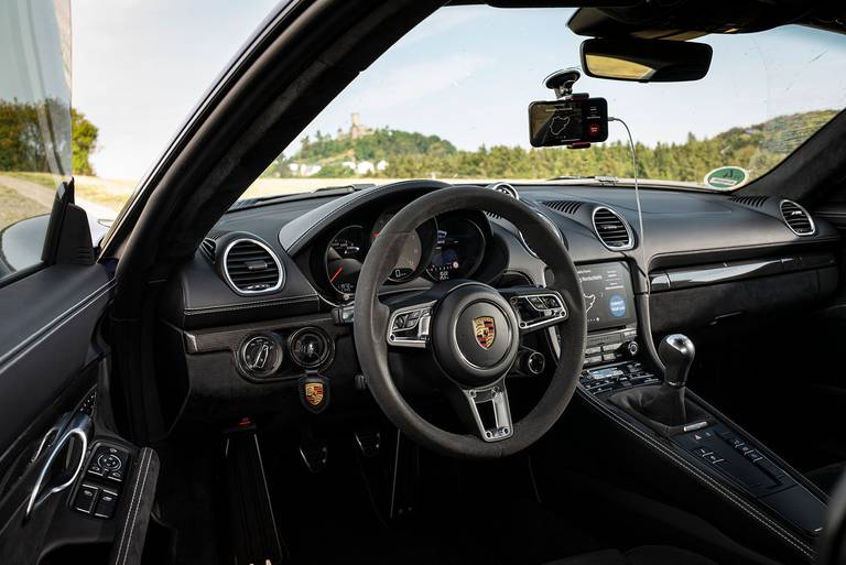 Porsche-718-Cayman-GTS-40-Interieur