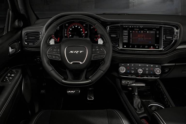 Dodge-Durango-SRT-Hellcat-Interieur