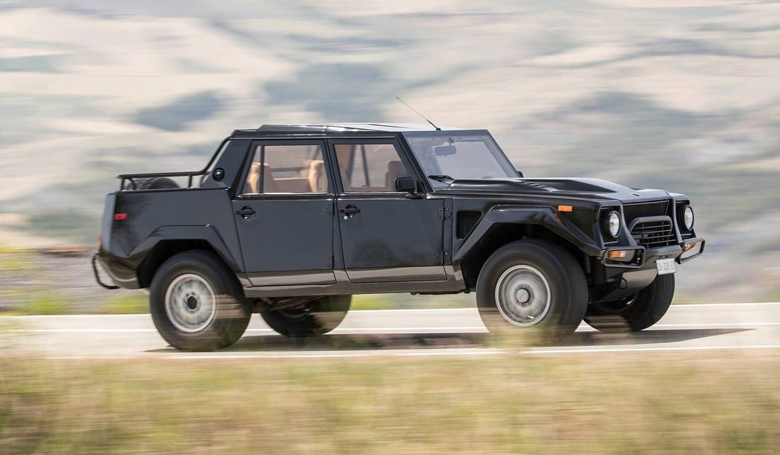 lamborghini-lm-side