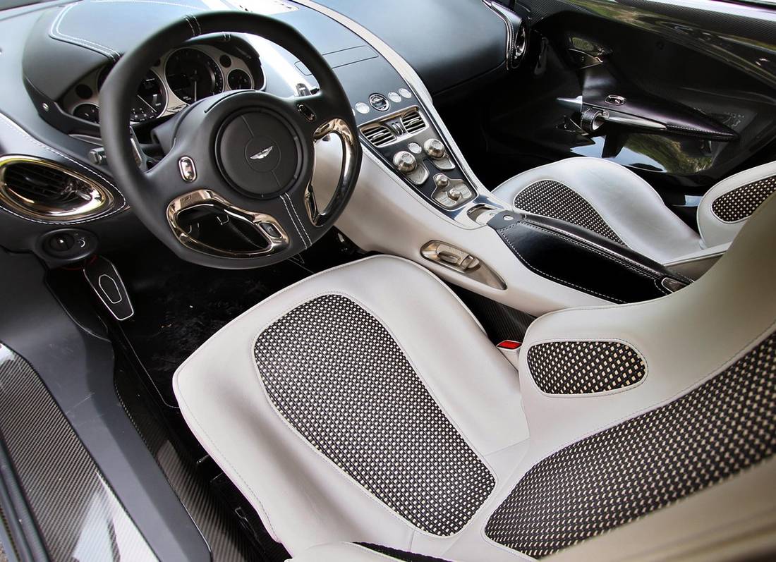 aston-martin-one-77-seats