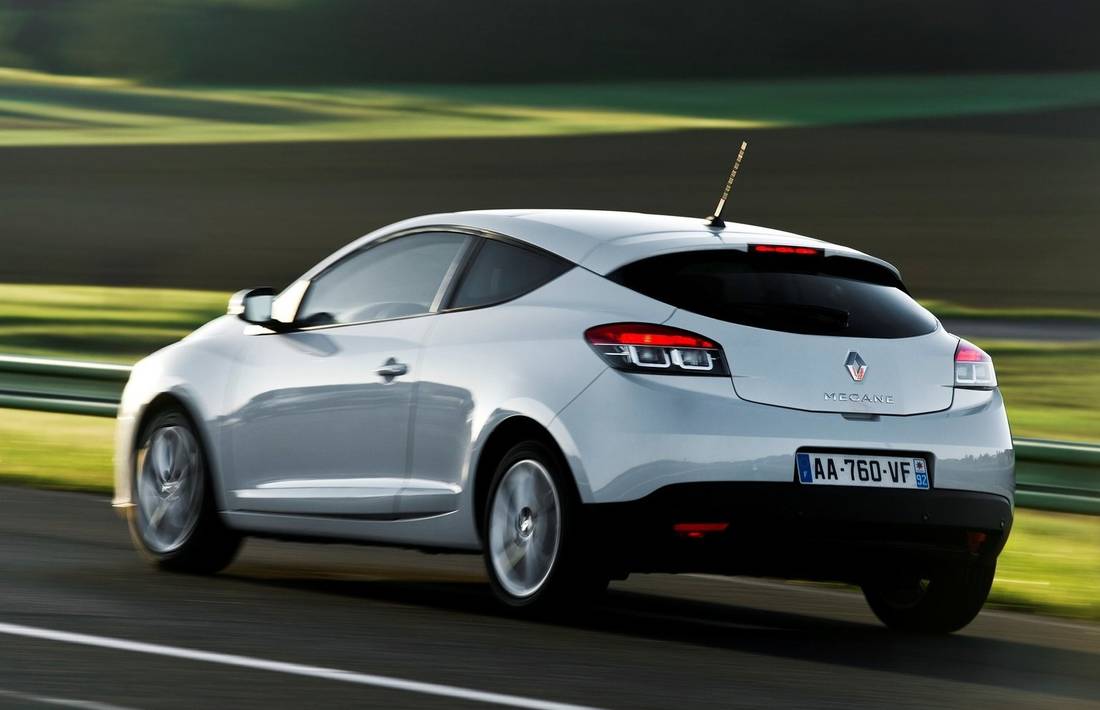 renault-megane-coupe-back