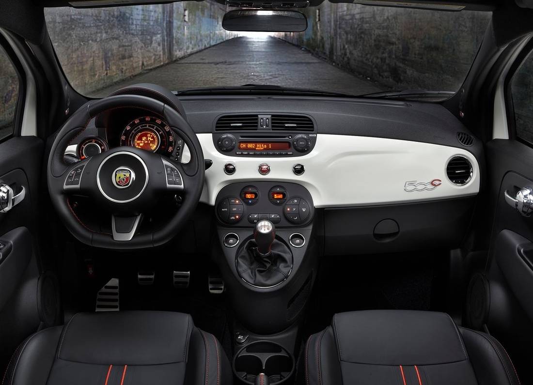 fiat-500c-abarth-interior